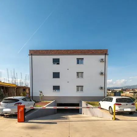 Apartmentstefan Апартаменты *